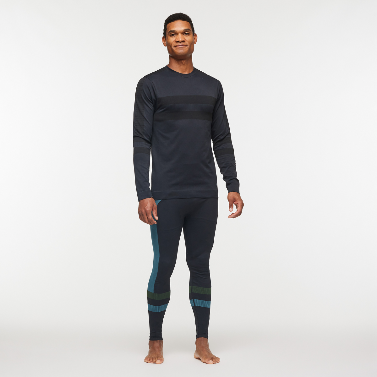 Alternative view of Debajo Seamless Baselayer Crew   Men's