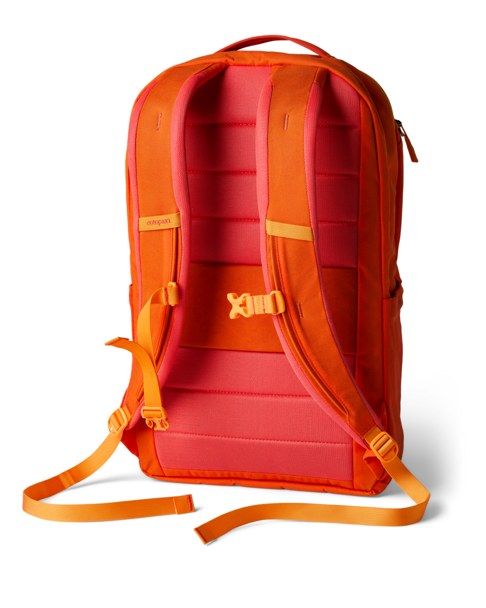 Alternative view of Allpa 26L Daypack   Contiguo